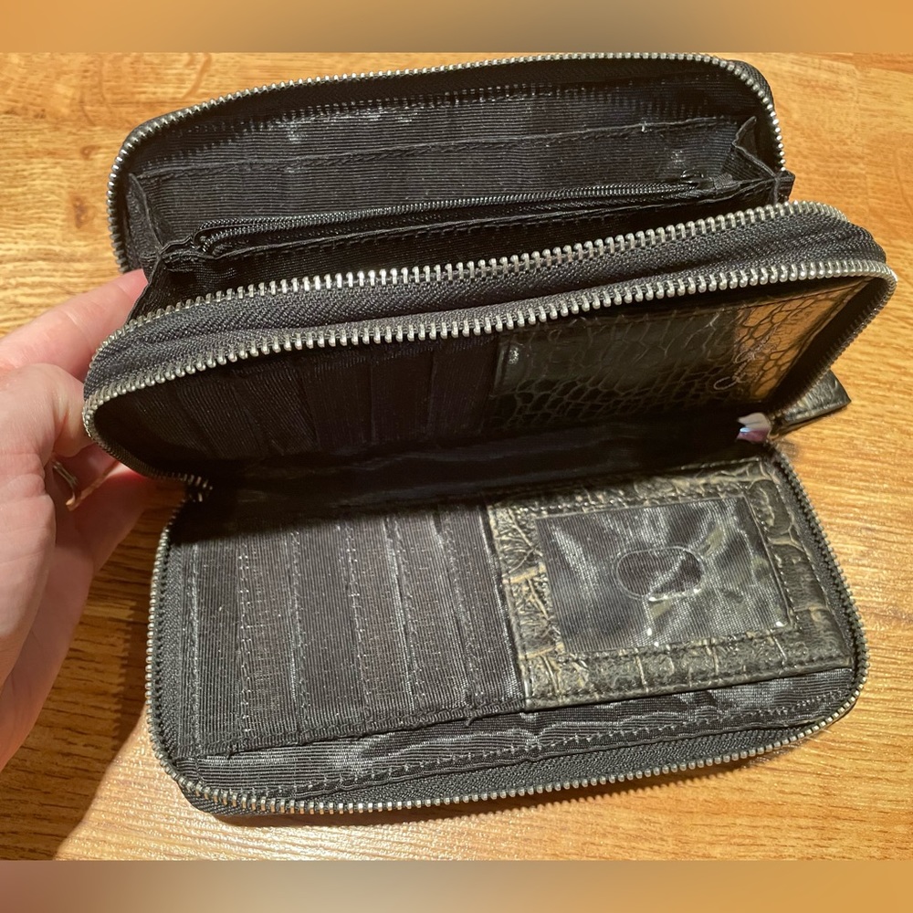 Jessica Simpson Wallet - Picture 4 of 7